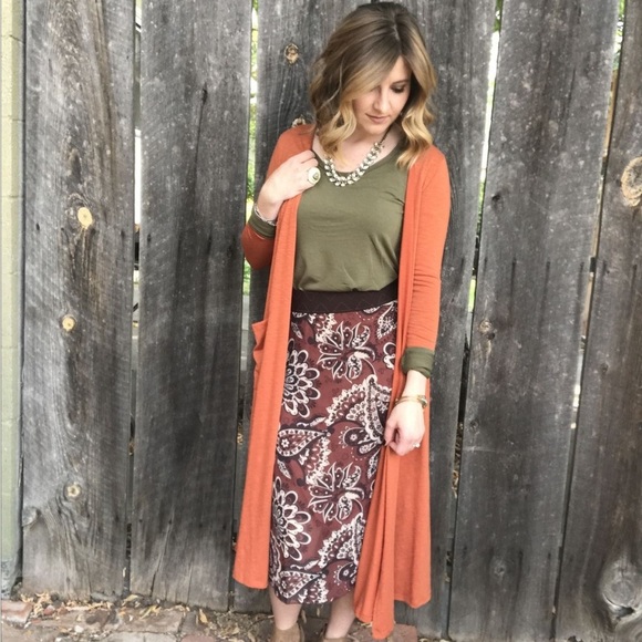 LuLaRoe Women's Orange Cardigan - Picture 3 of 4
